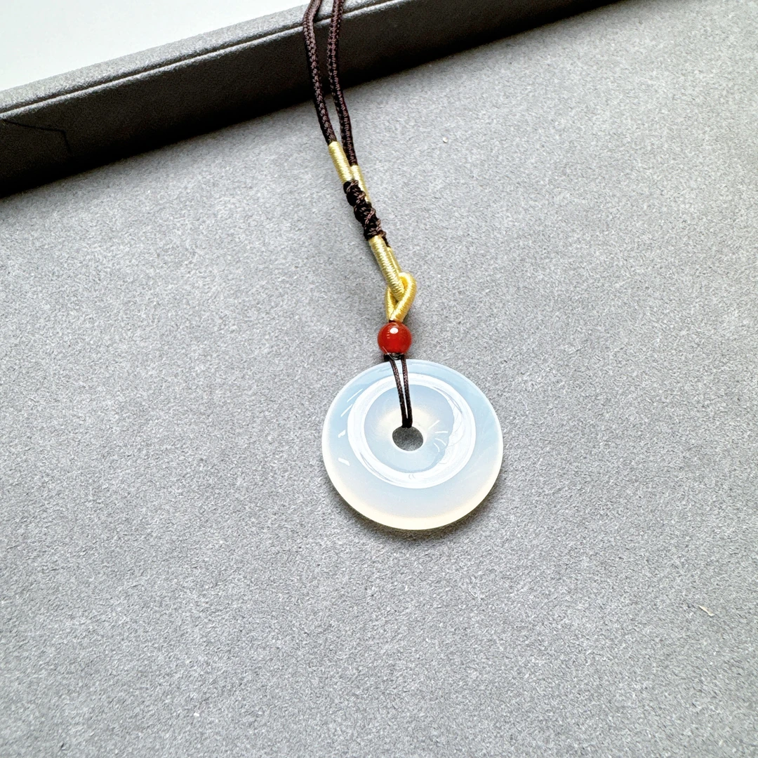 大号冰玉髓平安扣