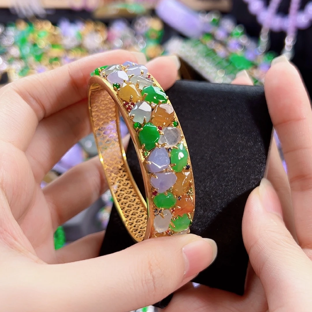 翡翠18K金镶嵌手镯签收后24小时鉴赏期