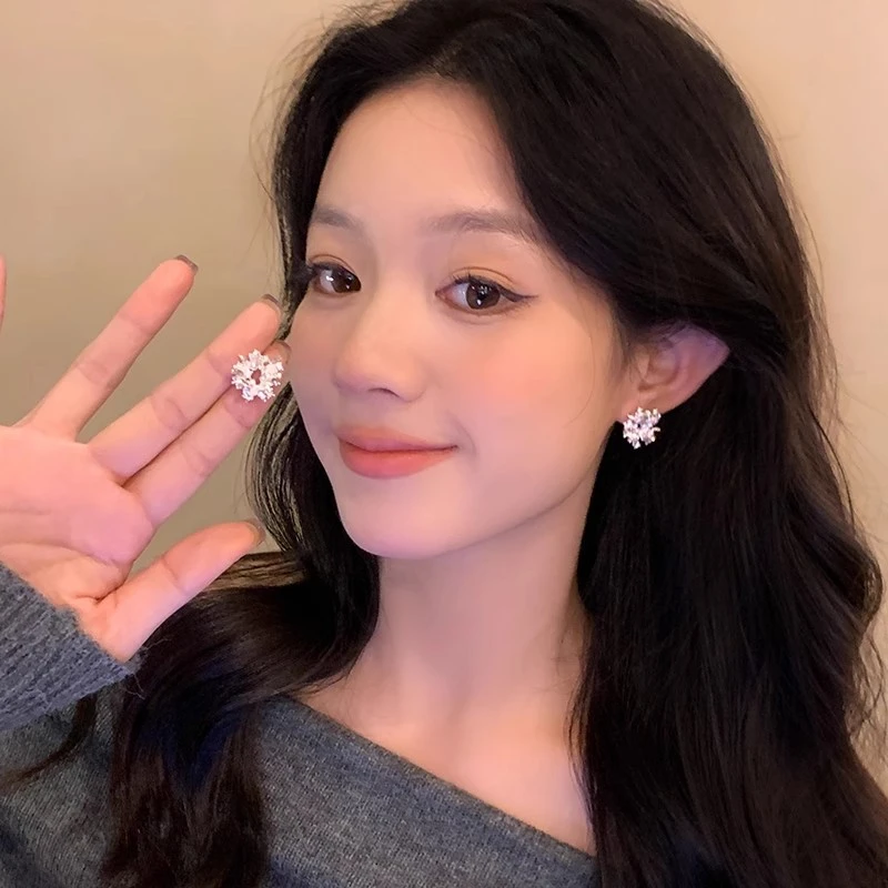 合金亚克力耳饰 新款太阳花几何珍珠耳钉女高级耳环轻奢精致耳饰