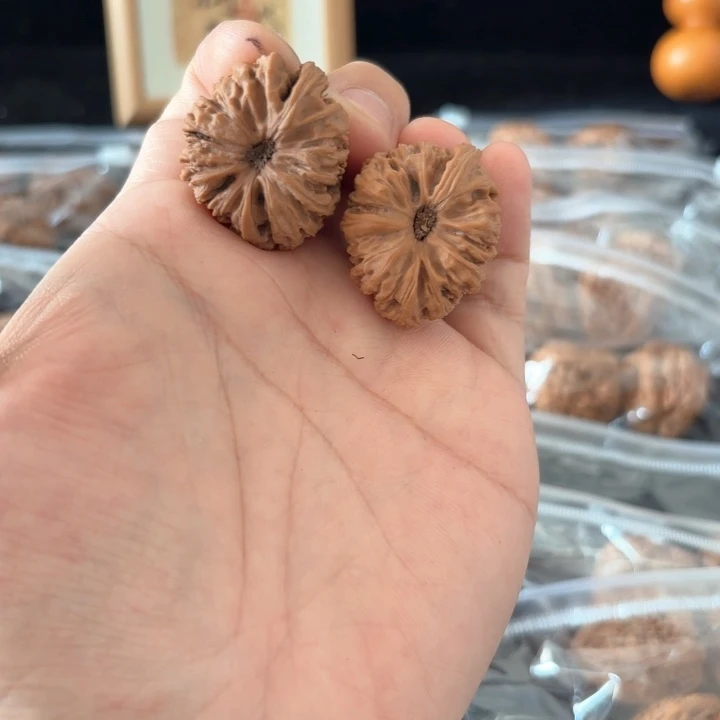 文玩核桃吊坠宇*一帆风顺 色差