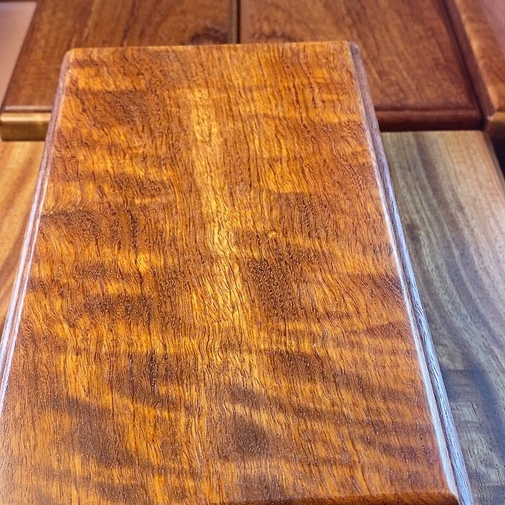 文***哥缅甸花梨（花梨木类）