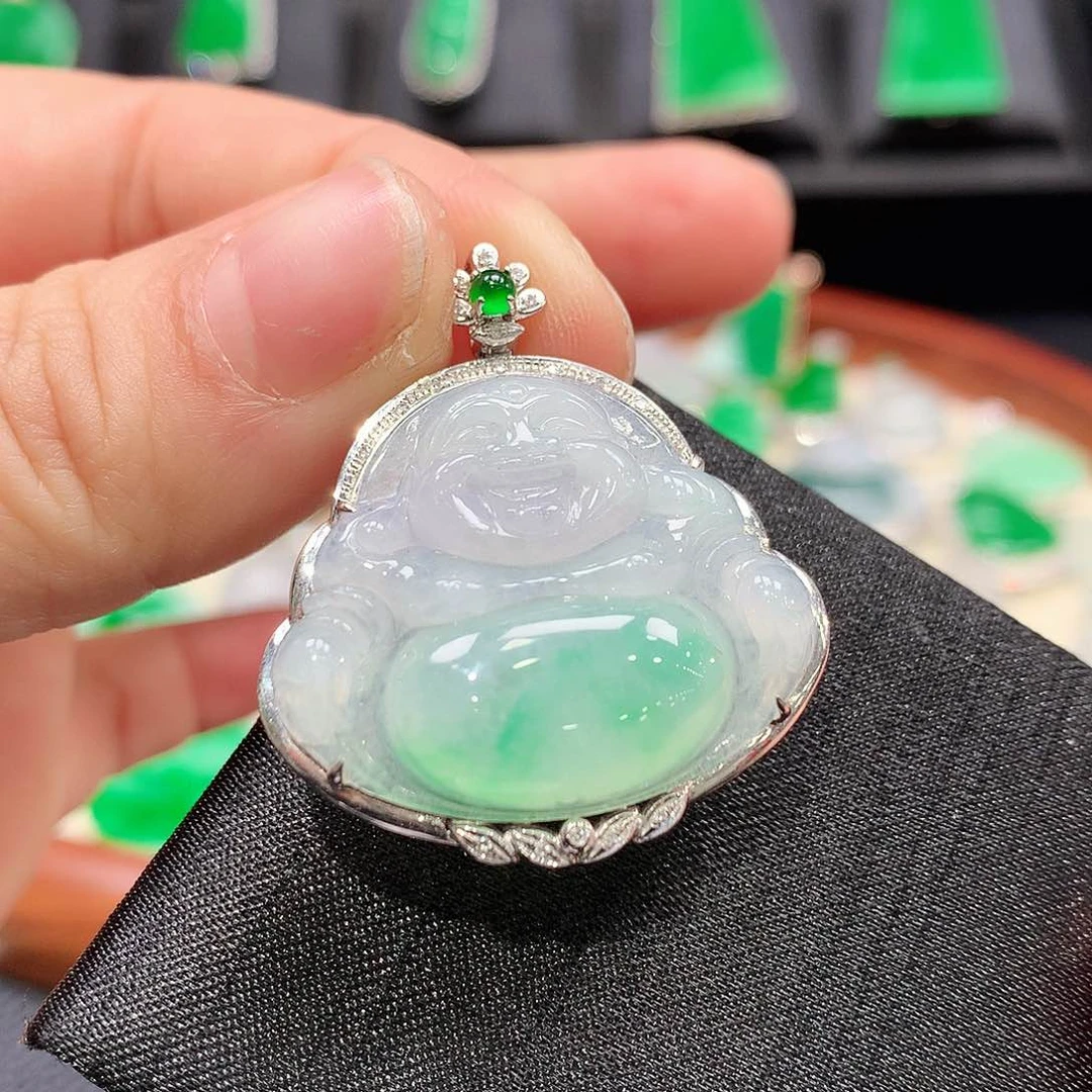 翡翠颈饰18K金镶嵌佛公