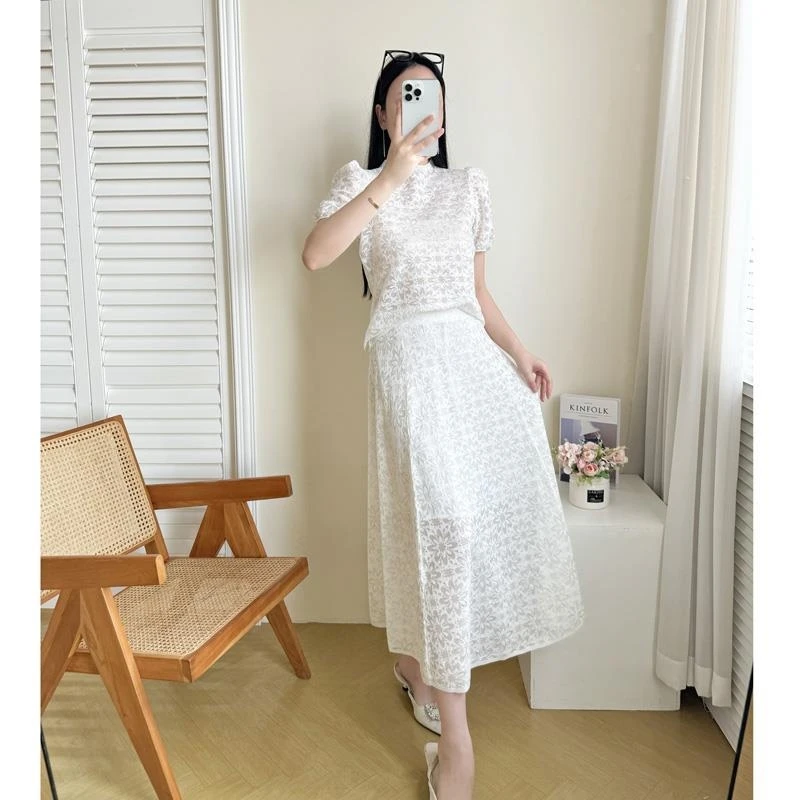 显瘦气质夏季针织钩花烫钻泡泡袖上衣搭配半身裙套装女夏