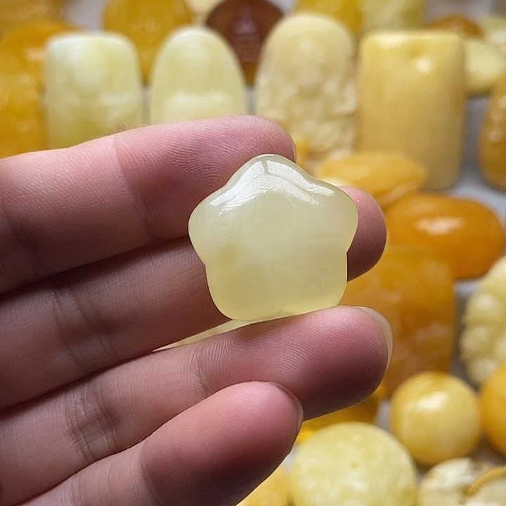 琥珀颈饰未镶嵌琥珀蜜蜡吊坠