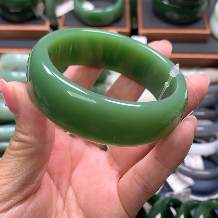 【闪购商品】未镶嵌手镯和田玉（碧玉）38