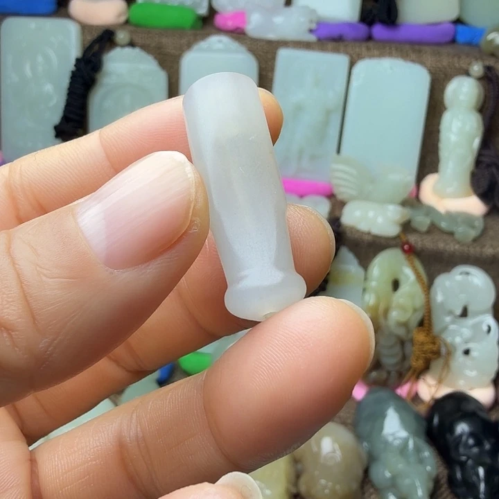 和田玉（糖玉）未镶嵌颈饰