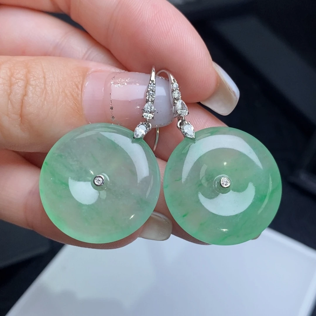 翡翠18K金镶嵌耳饰平安扣