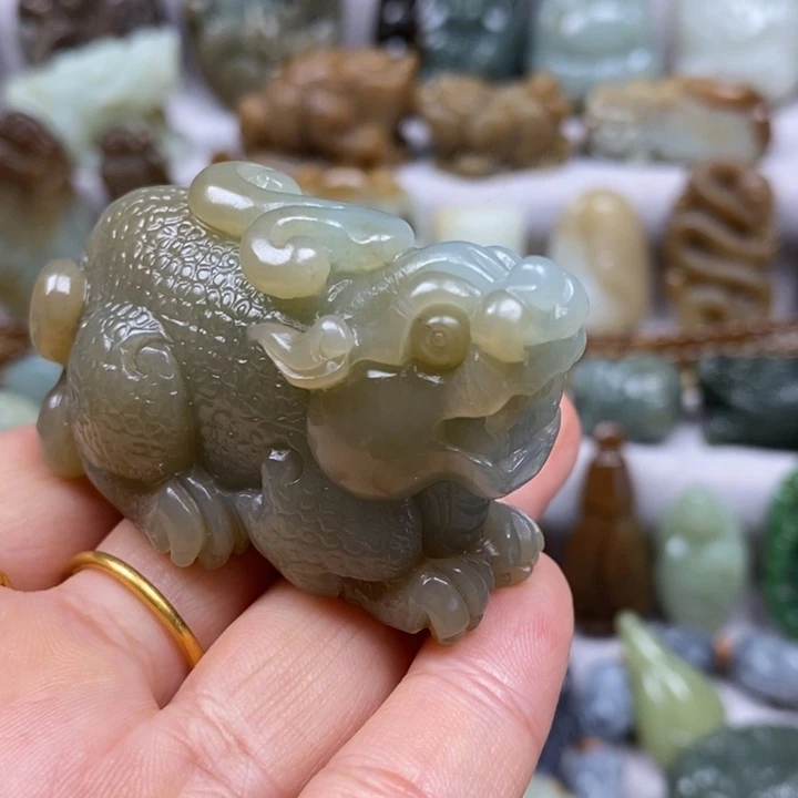 3***7和田玉未镶嵌挂件