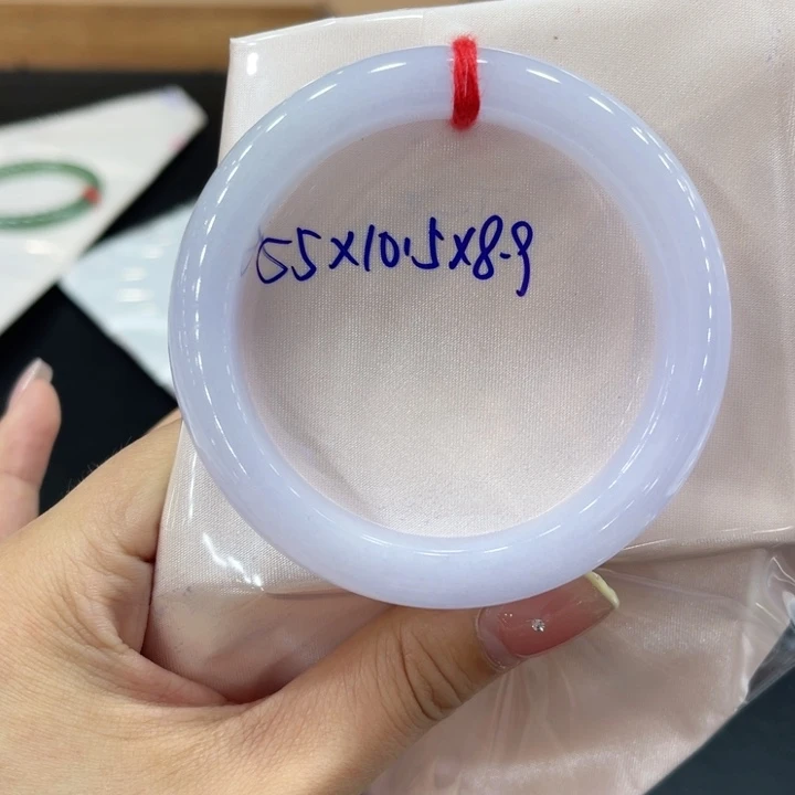 翡翠手镯未镶嵌泉*翡翠