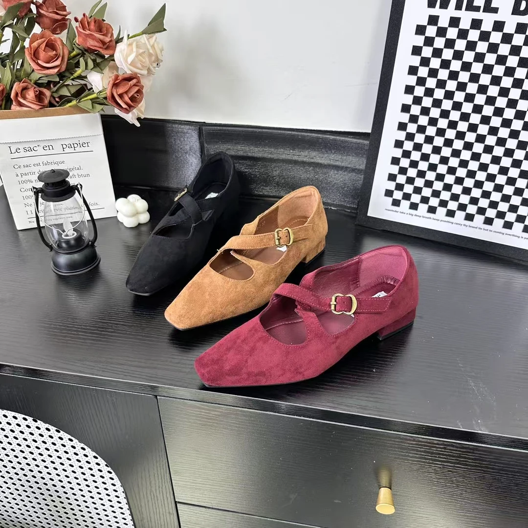 春季上新时尚潮流经典百搭休闲气质舒适个性冷粘工艺女鞋5688-7