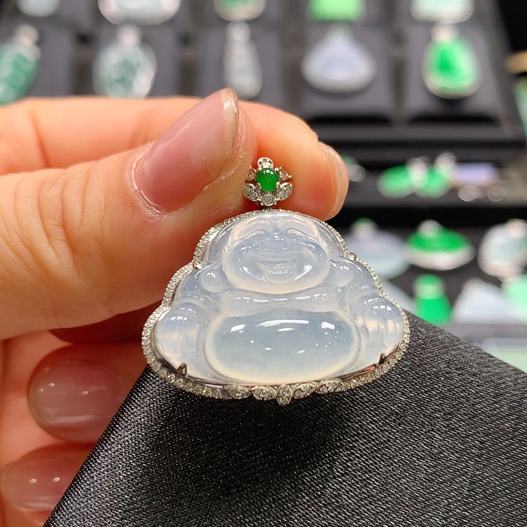 翡翠18K金镶嵌颈饰佛公