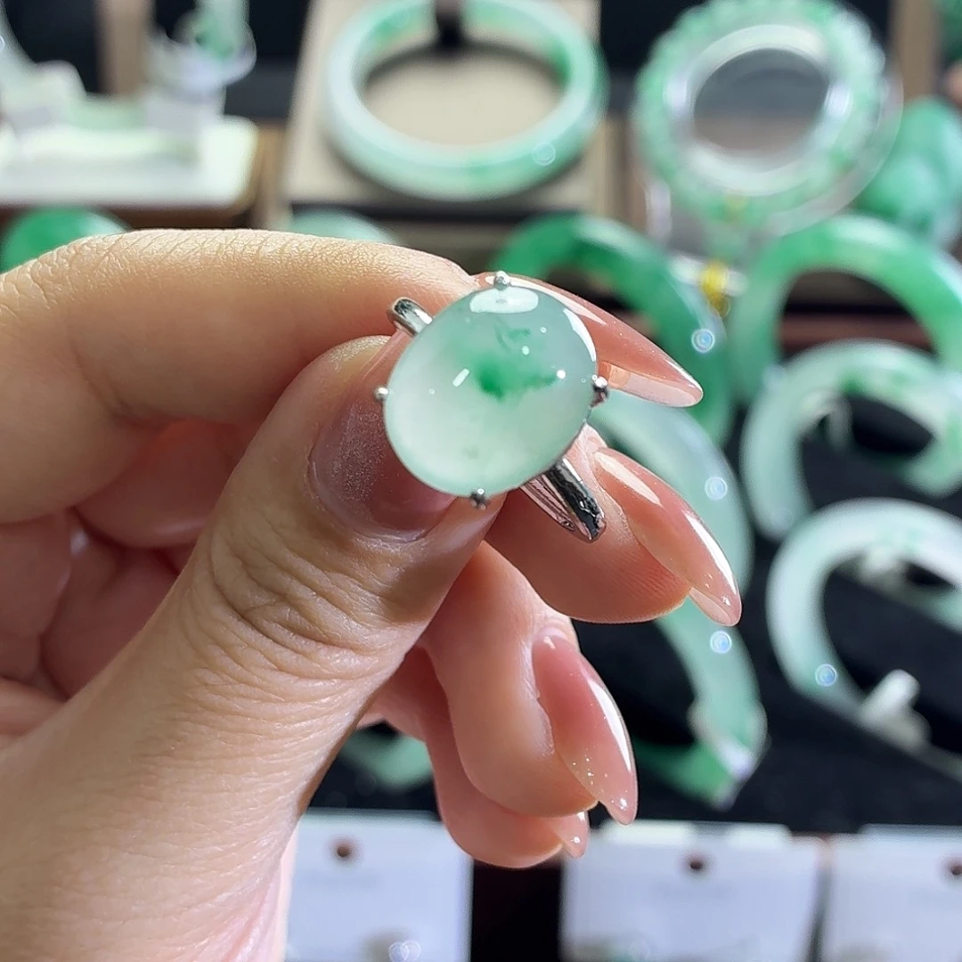 石英质玉合金戒指