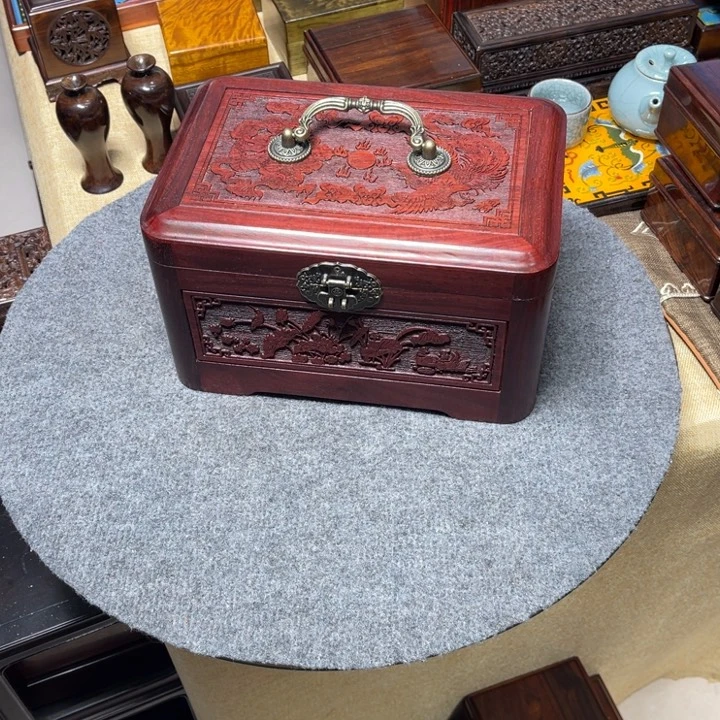 紫檀木类成套家具