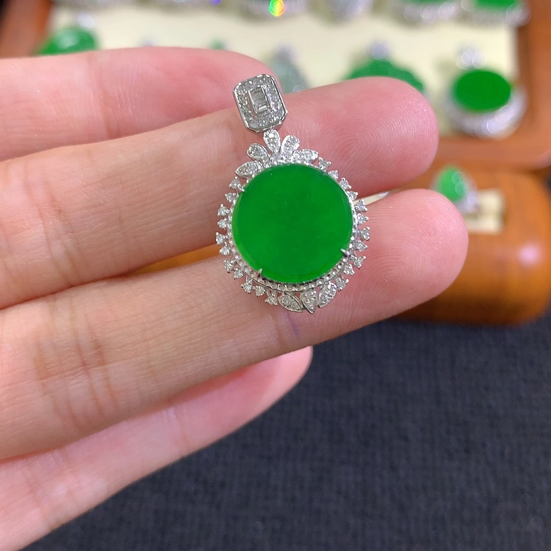 【闪购商品】翡翠18K金镶嵌吊坠(不含链)圆牌