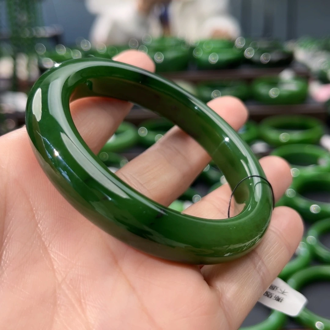 未镶嵌手镯和田玉（碧玉）
