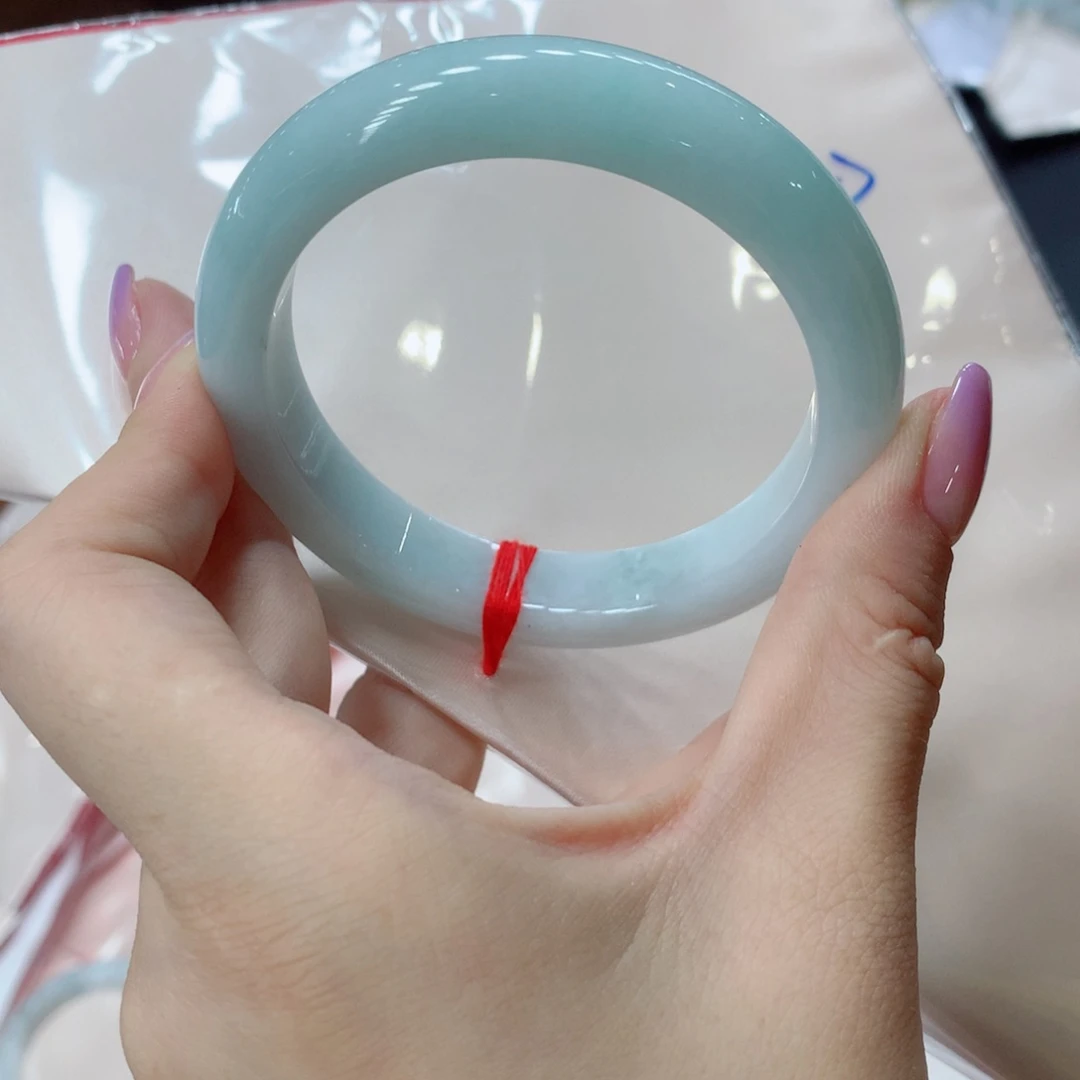 翡翠手镯未镶嵌碧*尽买断