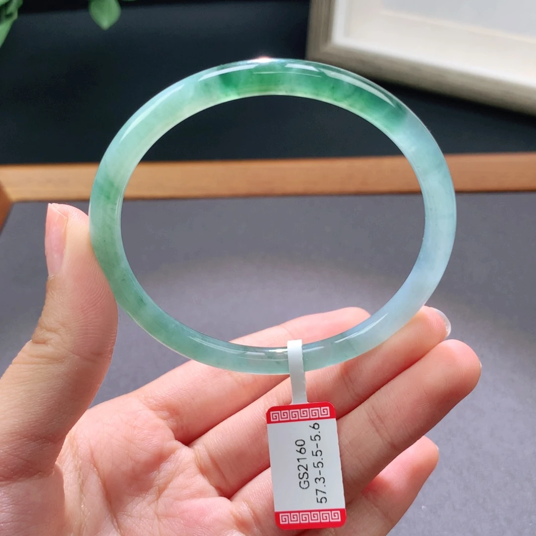 翡翠手镯未镶嵌天然翡翠手镯叮当镯