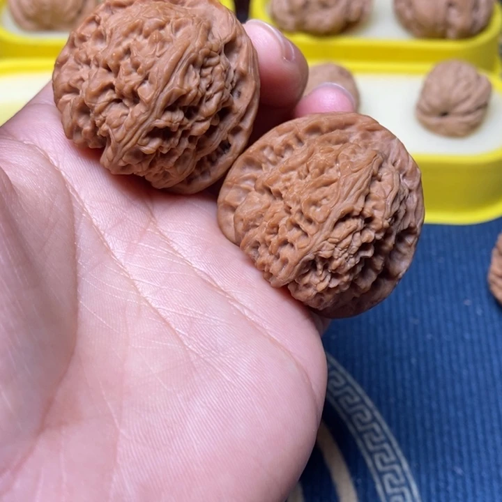 文玩核桃南疆石40