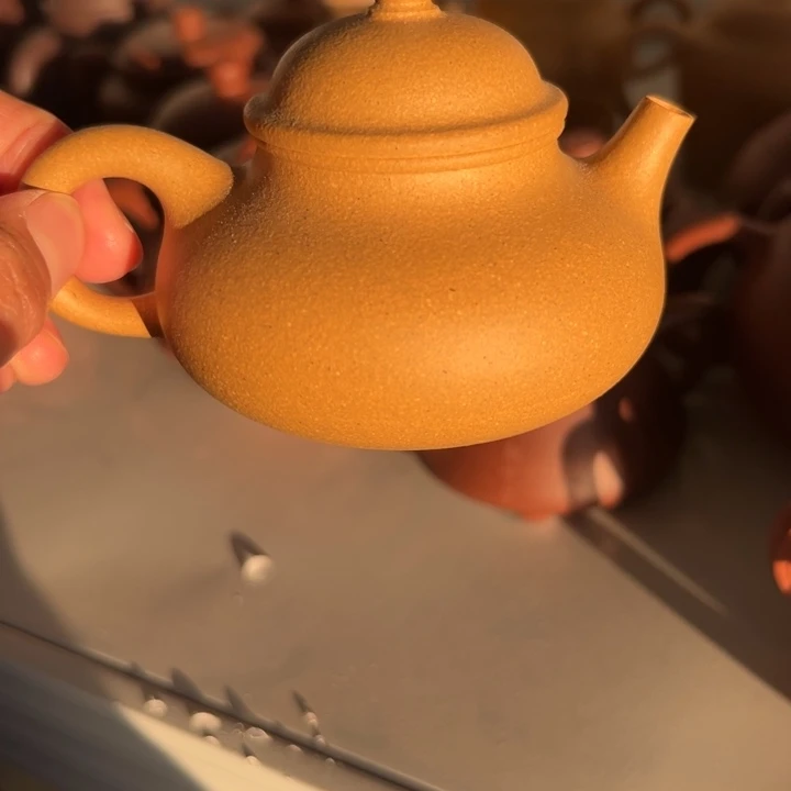 紫砂茶案黄金容天130cc