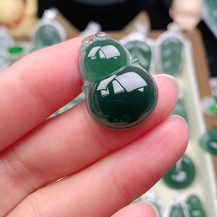 颈饰银S925镶嵌翡翠吊坠