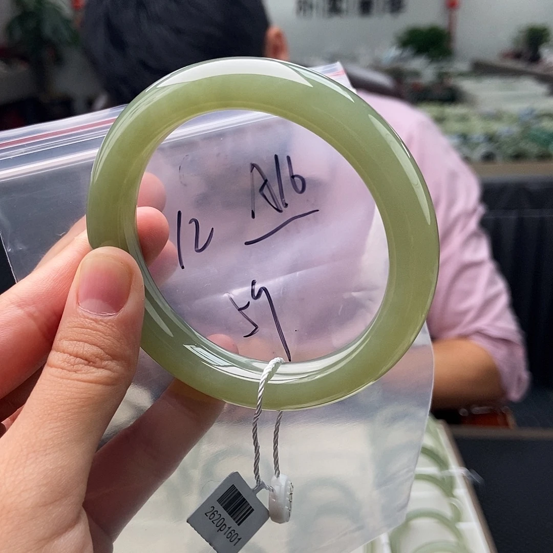 未镶嵌手镯和田玉拍一发一