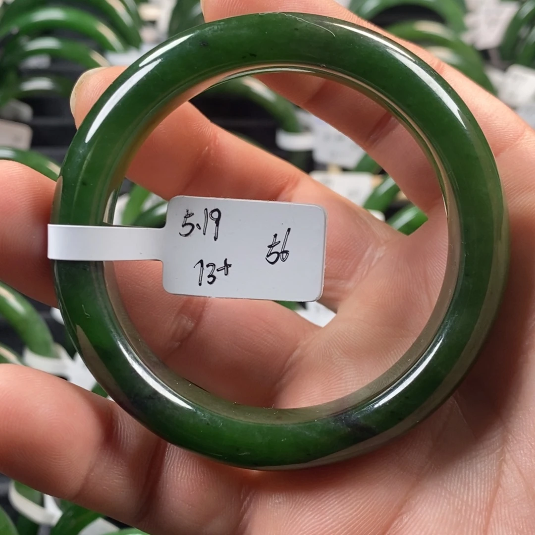 和田玉（碧玉）未镶嵌手镯56