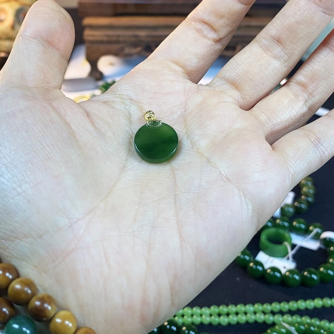 和田玉（碧玉）18K金镶嵌颈饰