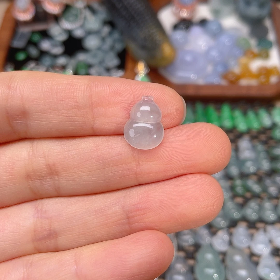 翡翠未镶嵌颈饰天然缅甸A货翡翠