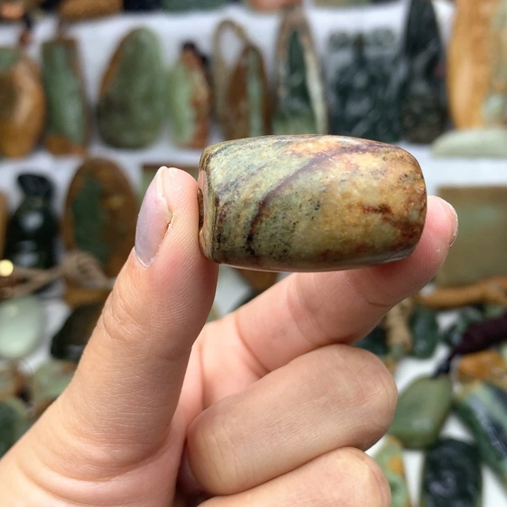 岫岩河磨玉（透闪石质玉）挂件未镶嵌