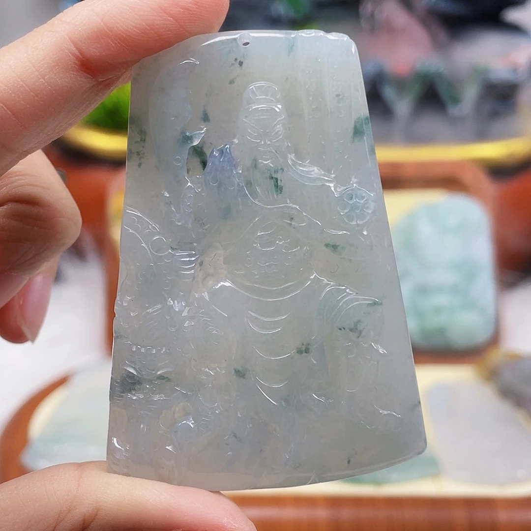 黄***晨翡翠未镶嵌项圈御龙关二爷