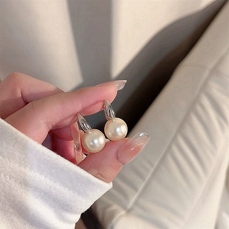 合金耳饰 新款简约珠珠耳扣2025新款气质时尚耳环高级感轻奢耳饰