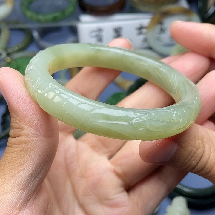 未镶嵌手镯和田玉（青白玉）60mm凤凰牡丹镯