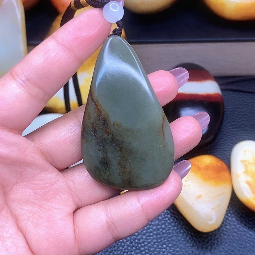 和田玉未镶嵌挂件