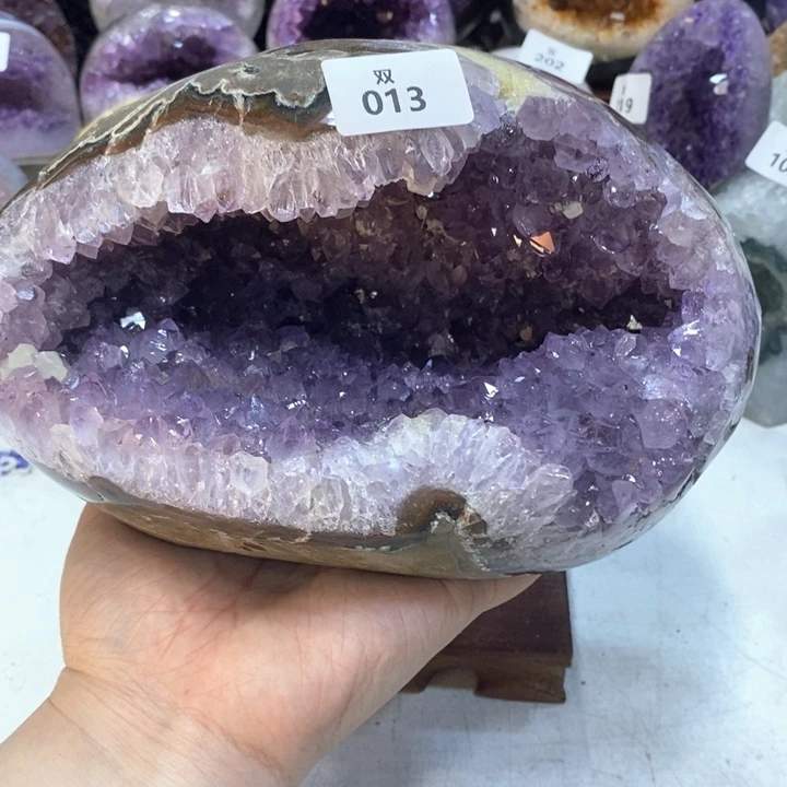 未镶嵌水晶大型摆件（非配饰）