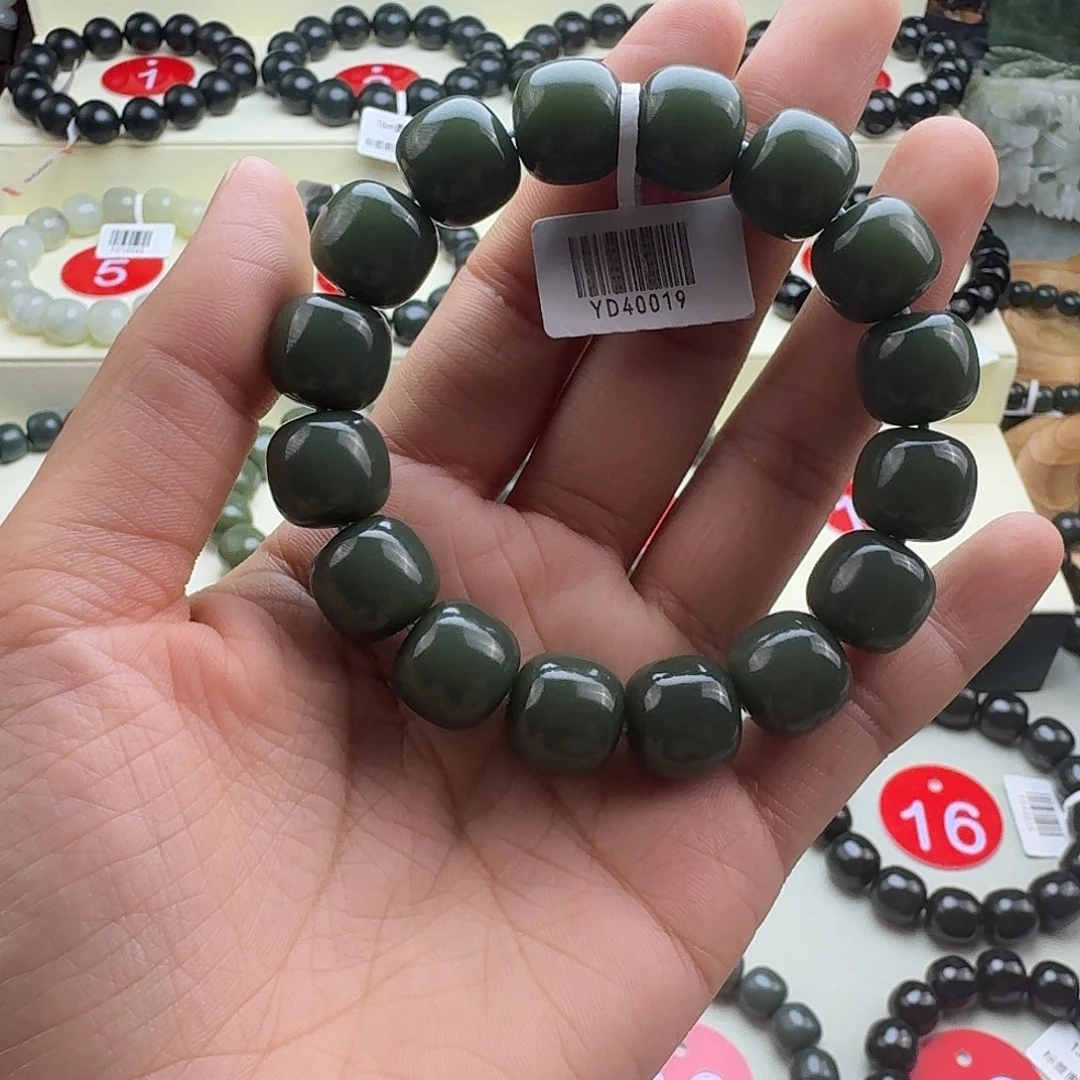 和田玉未镶嵌手串