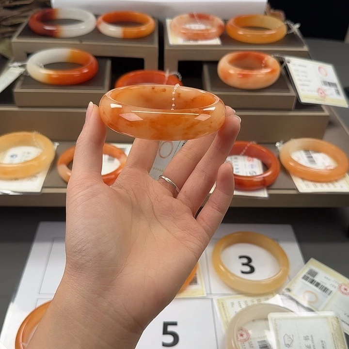 安****石英质玉（黄龙玉）合金手镯