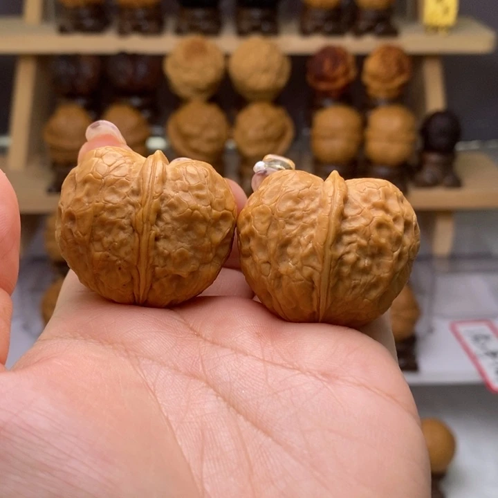 文玩核桃吊坠36粗筋小二炸Y52