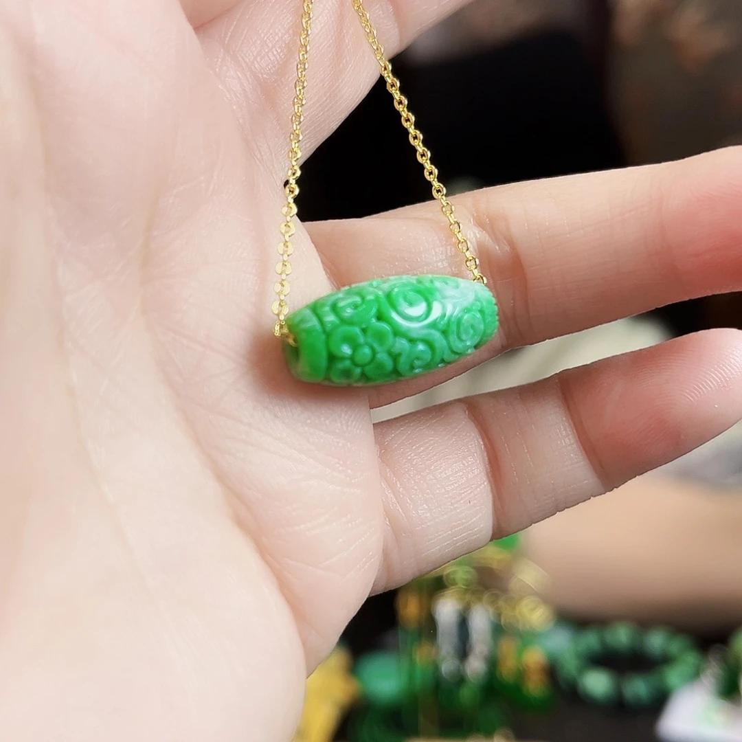 翡翠颈饰未镶嵌多样性发一个