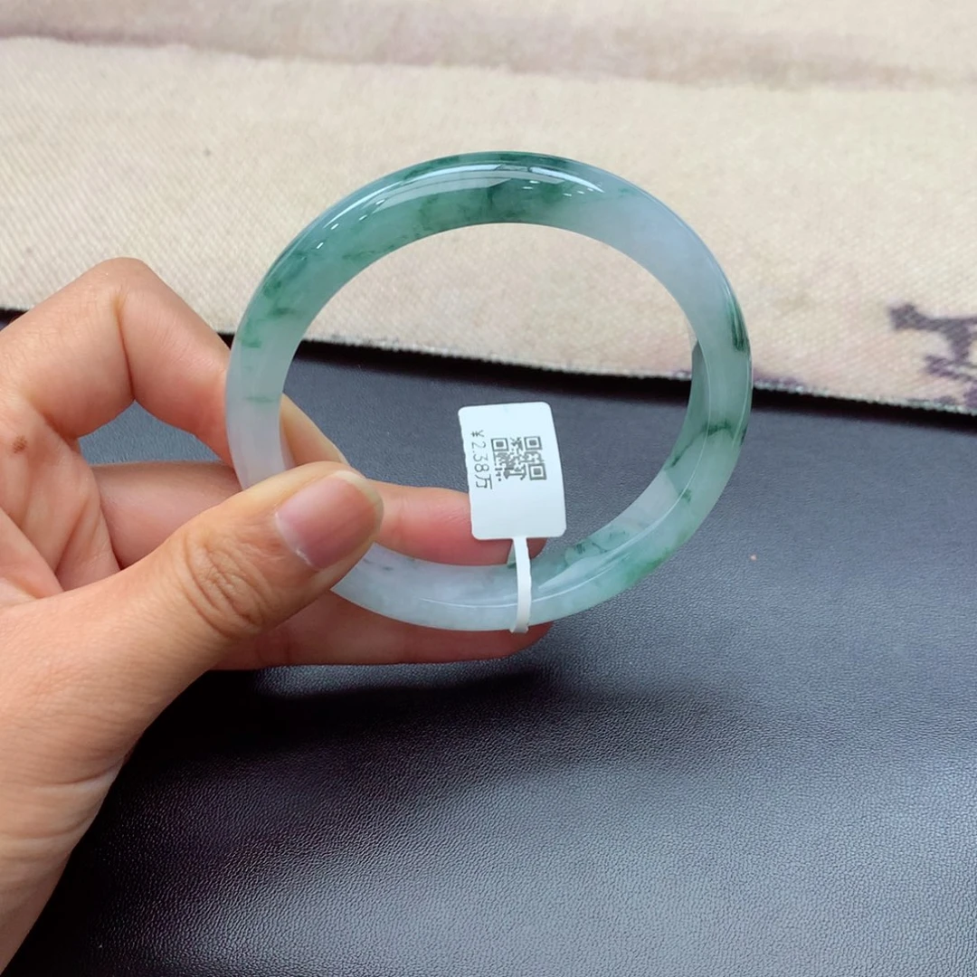 翡翠手镯未镶嵌缅甸翡翠手镯