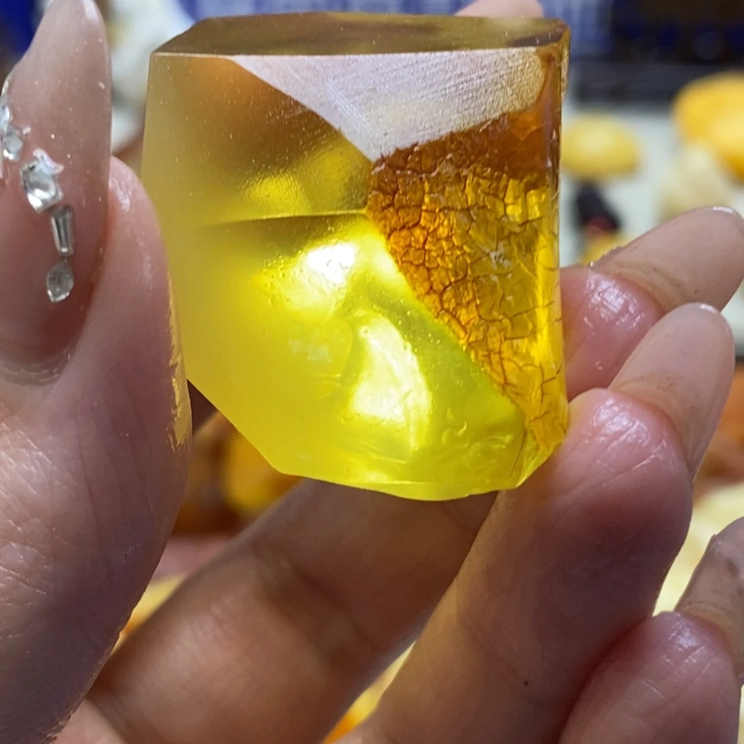 定制蜜蜡未镶嵌传世琥珀蜜蜡定制钻石切吊坠