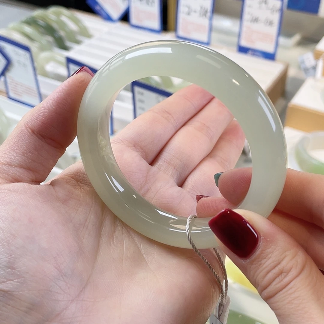 和田玉未镶嵌手镯冰猫浅晴水 无明显包容 猫眼镯大捡漏