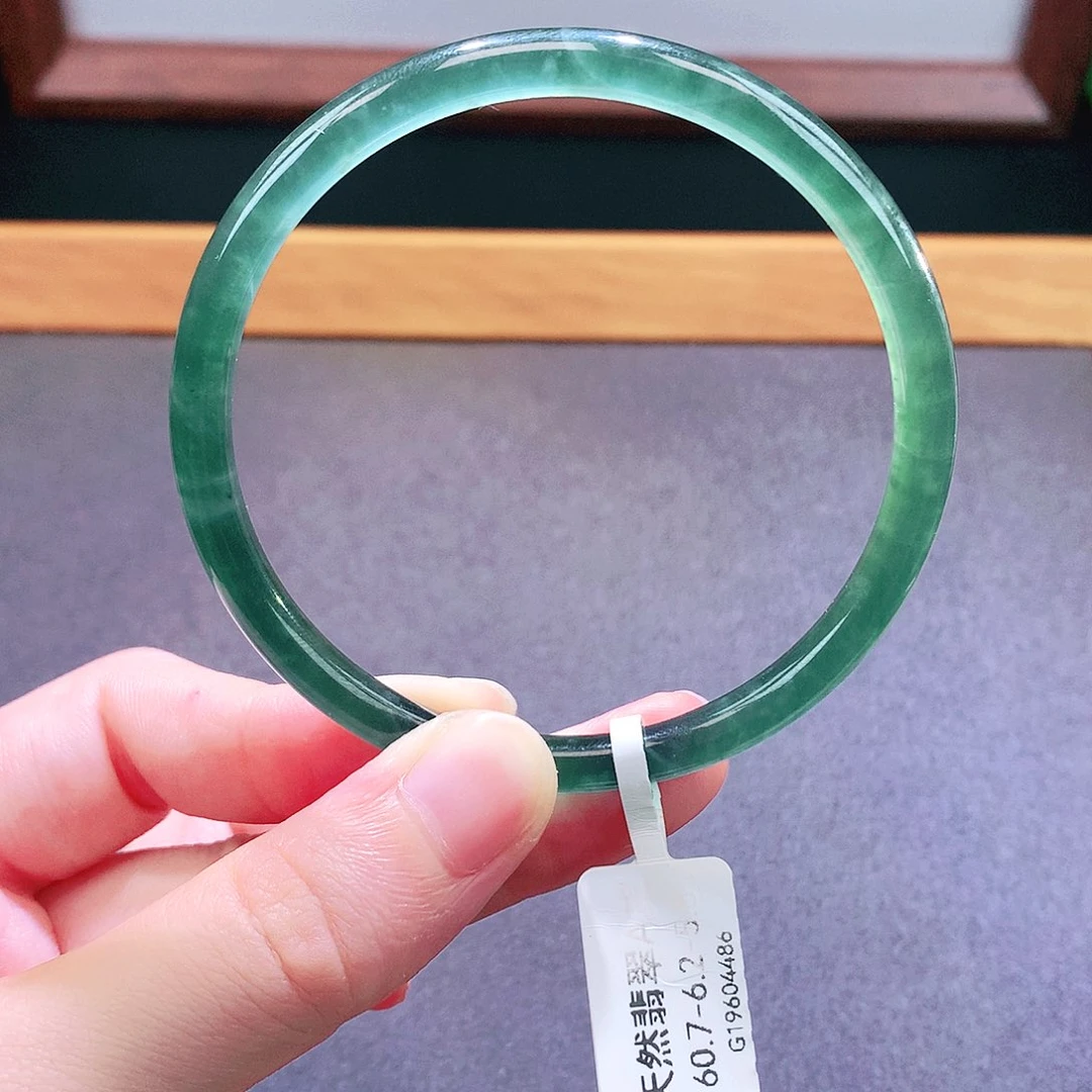未镶嵌手镯翡翠天然翡翠