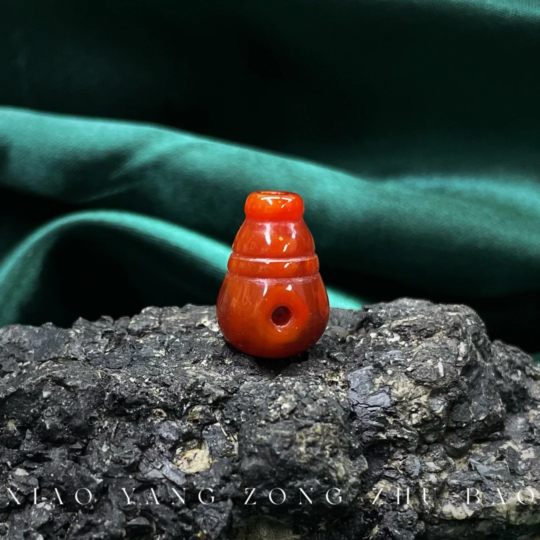 【小杨总珠宝】Y8151 天然南红玛瑙三通大号长17*11mm满肉满火焰纹