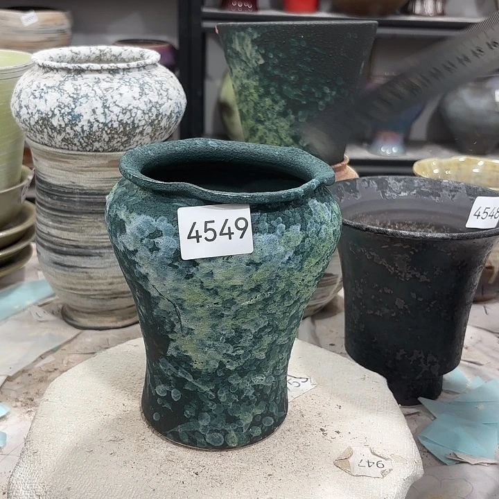 摆件高18，口11，瑕疵处理，有孔4549