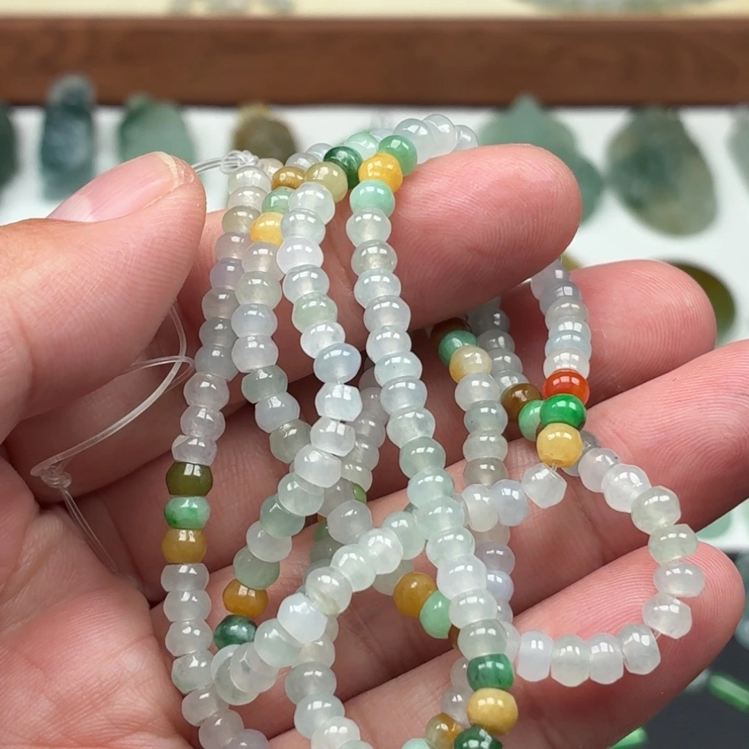 定制翡翠未镶嵌项链