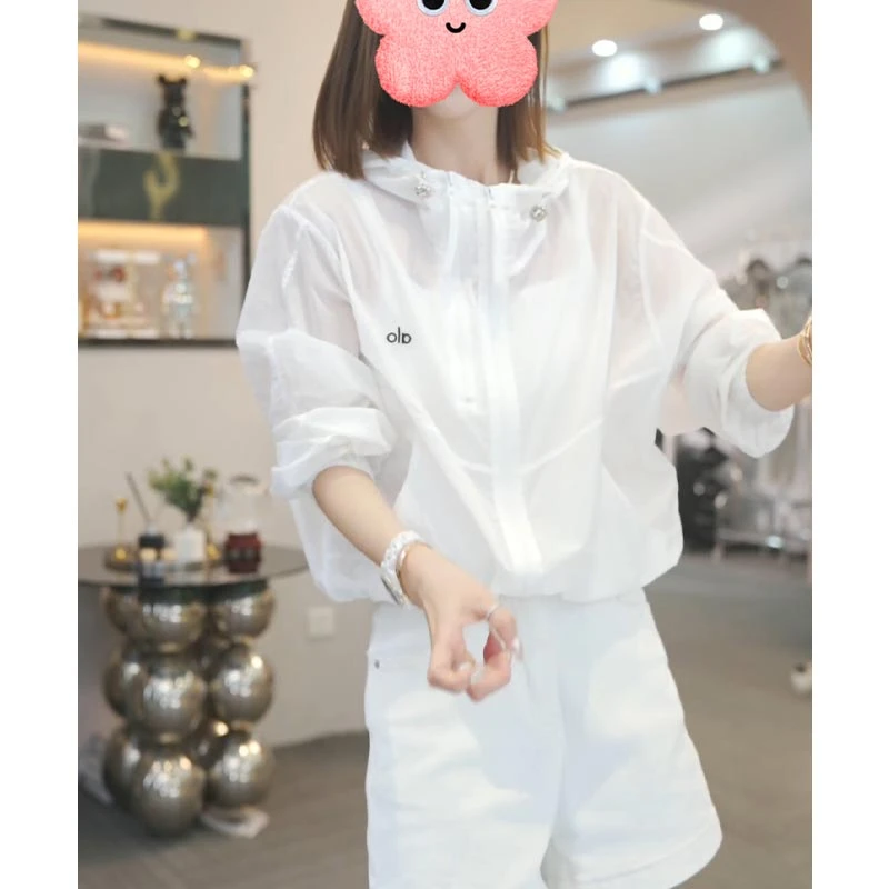上衣外套长袖透气轻薄防晒衣小众女2025年夏季新款时尚户外冲锋衣