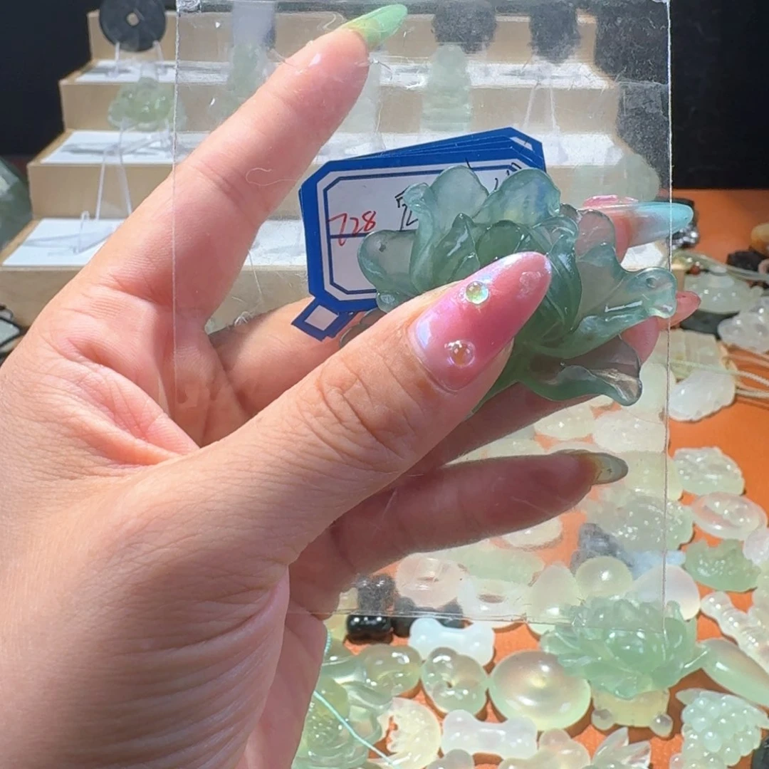 岫玉合金颈饰精美礼品