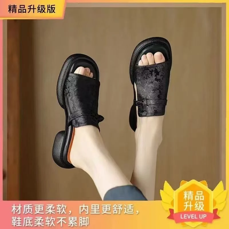 2025年夏季新款一字拖鞋女厚底软底防滑外穿松糕女鞋百搭鱼嘴半拖