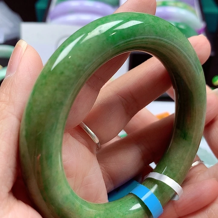 未镶嵌手镯翡翠翡翠