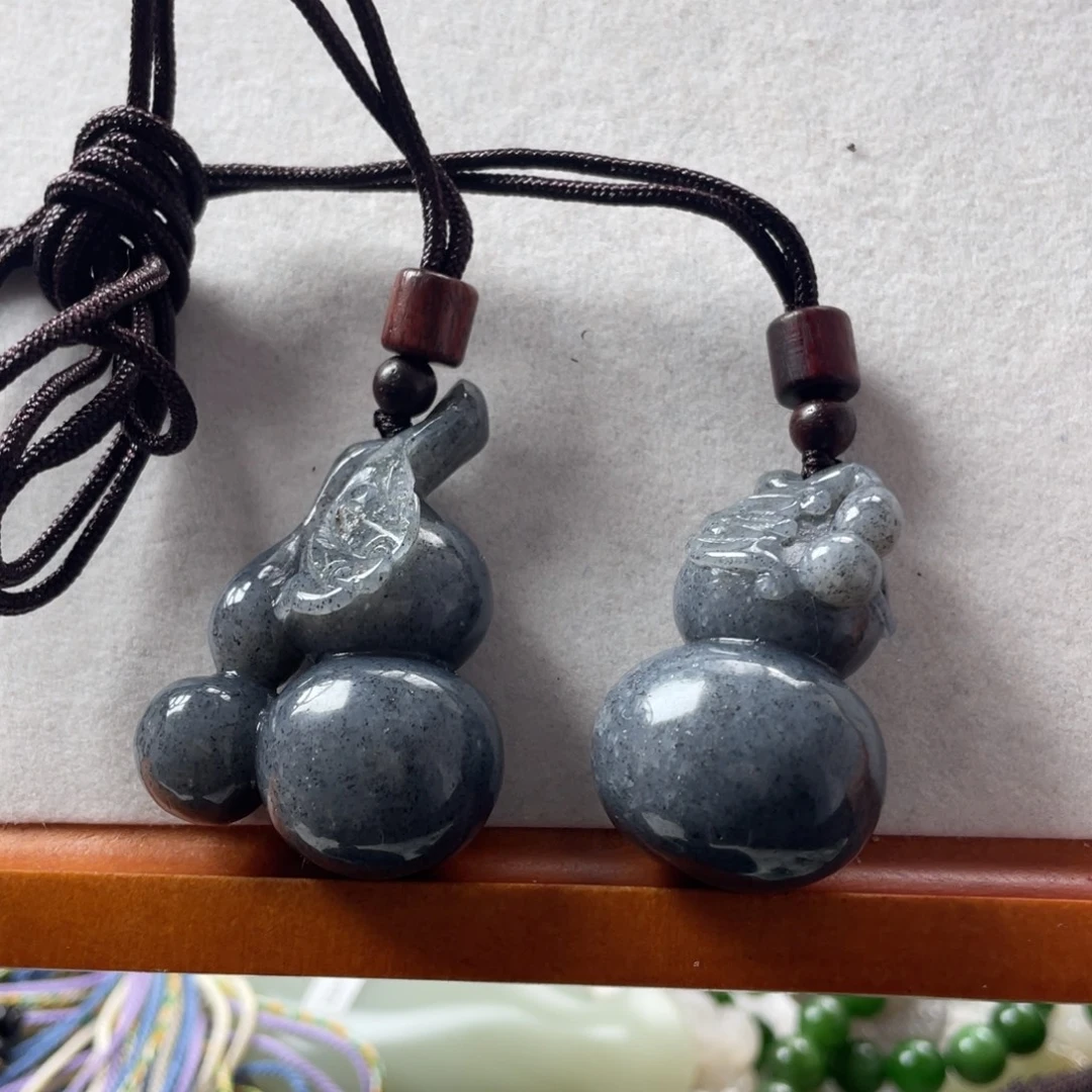 和田玉未镶嵌手镯青花葫芦带皮 单价